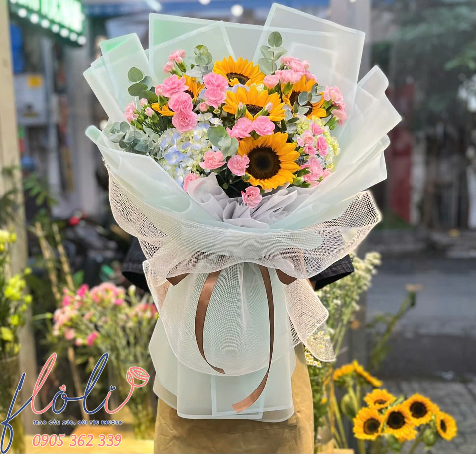 Shop bó hoa đẹp ở quận Bình Tân FLoLi lê trọng tấn