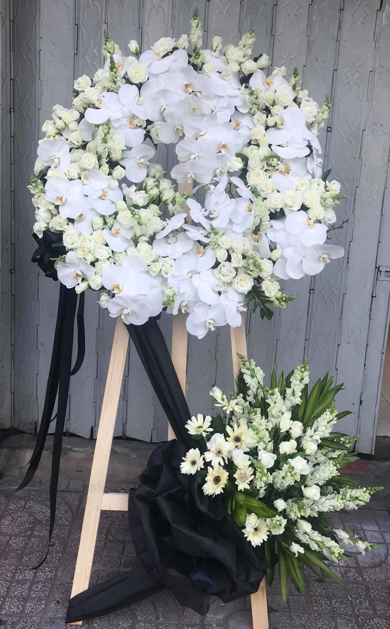 hoa tương chia buồn đám tang Quận Tân Bình