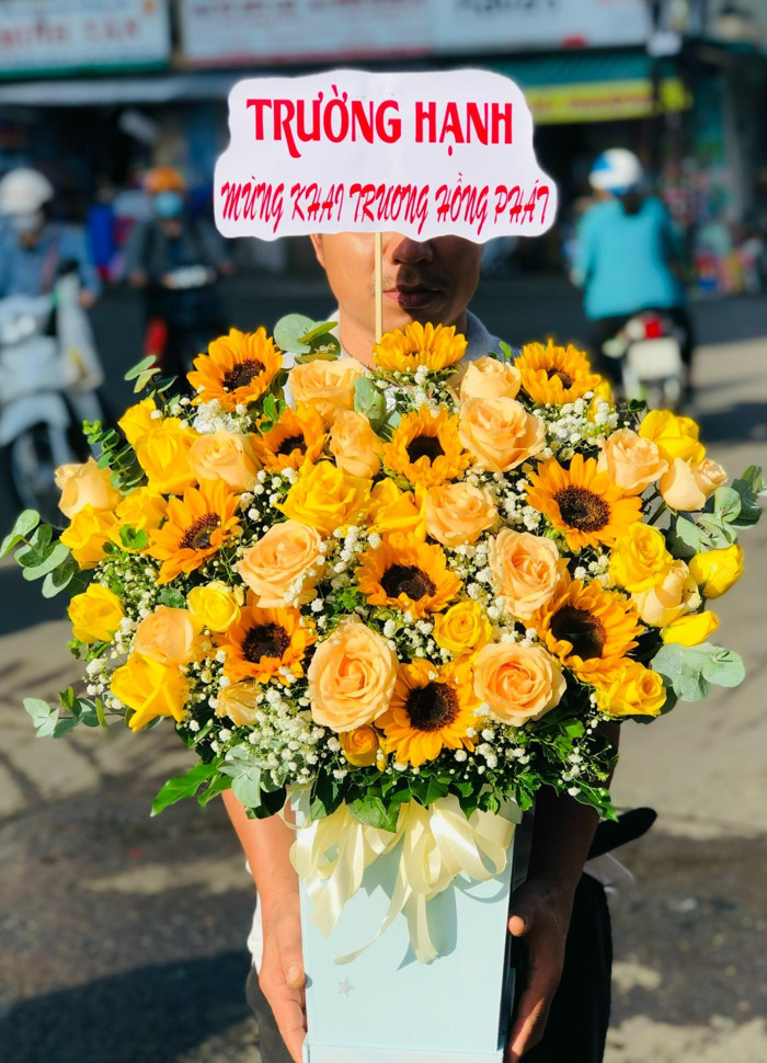 Hoa tươi mừng khai trương ở Quận Tân Phú