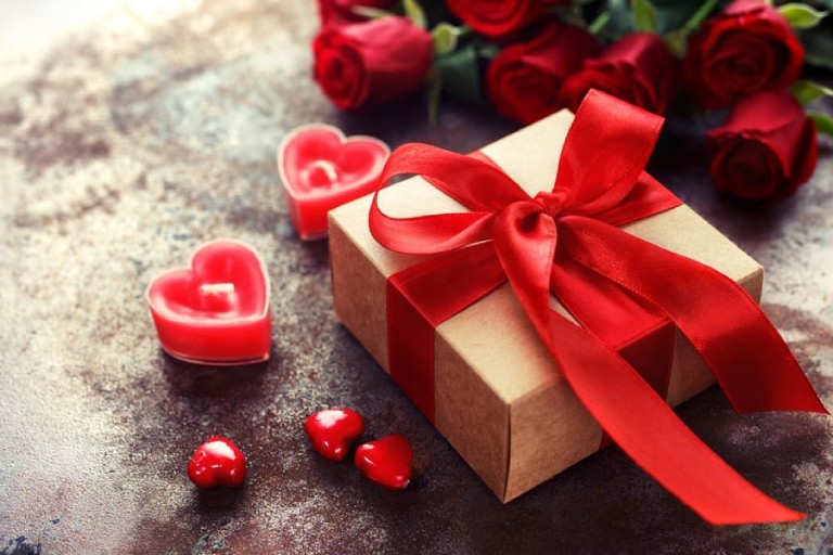 có nên tặng quà sinh nhật cho crush
