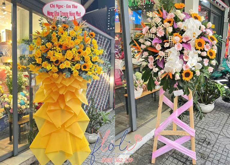 Kệ hoa tươi rực rỡ là món quà mừng khai trương công ty ấn tượng