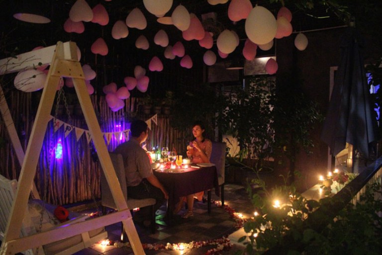 tặng quà sinh nhật cho bạn trai là bữa ăn tối tự nấu