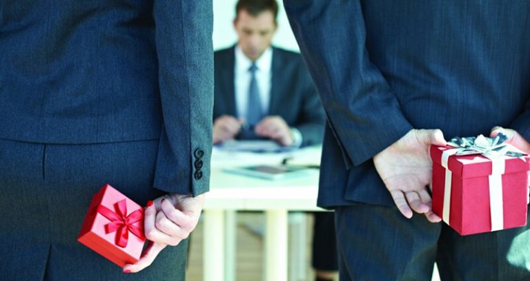 quà tặng sinh nhật cho sếp nam độc đáo