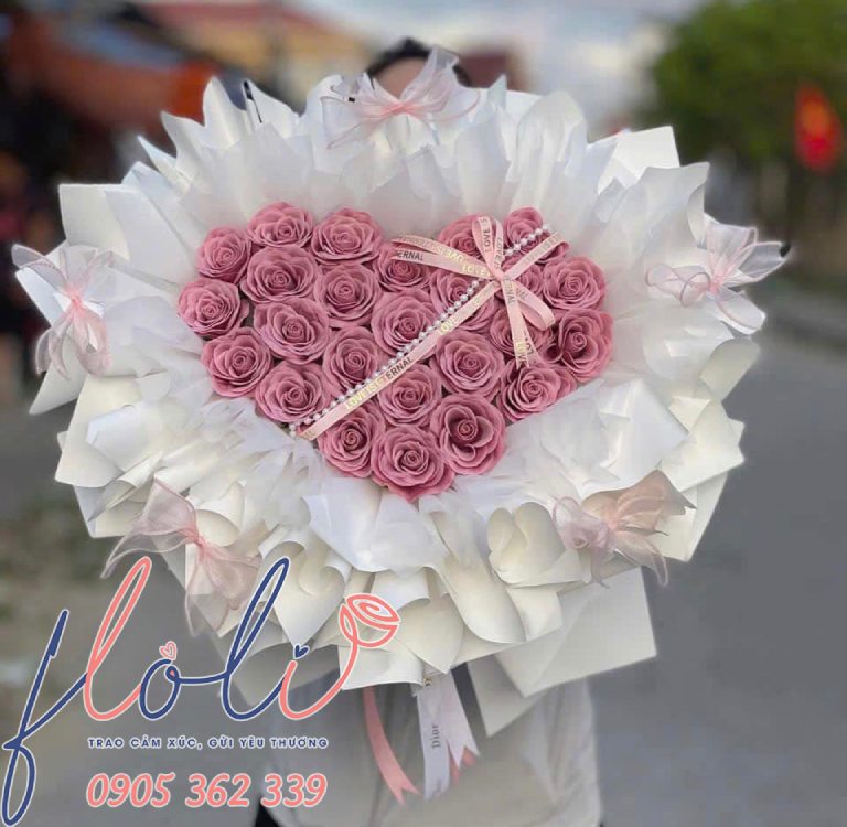 quà tặng tốt nghiệp cho nữ ý nghĩa với bó hoa sáp 