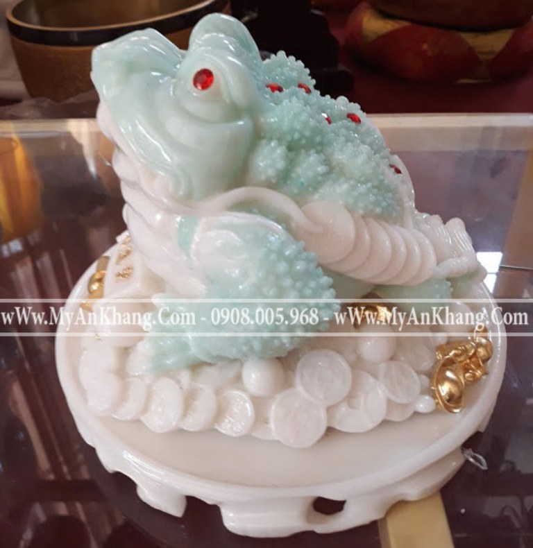 đi dự khai trương nên tặng cóc thiềm thừ