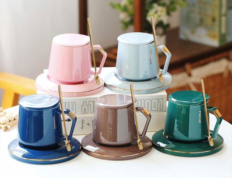 quà tặng sinh nhật cho nhân viên công ty là ly sứ