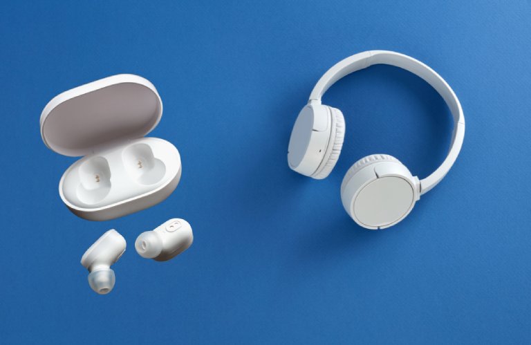 tai nghe Bluetooth nhỏ gọn làm quà tốt nghiệp cho bạn nam