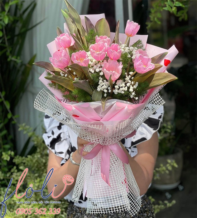 Món quà kỷ niệm ngày cưới cho vợ ý nghĩa là hoa tươi