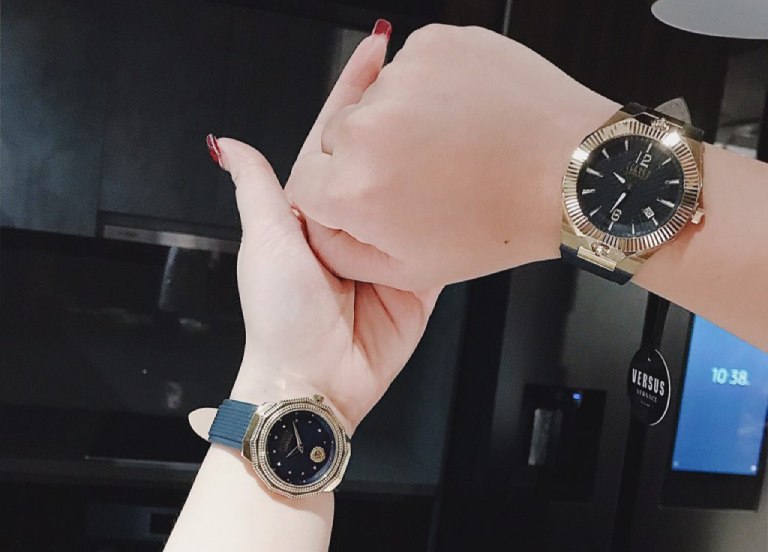 kỷ niệm 1 năm yêu nhau nên tặng gì cho bạn gái