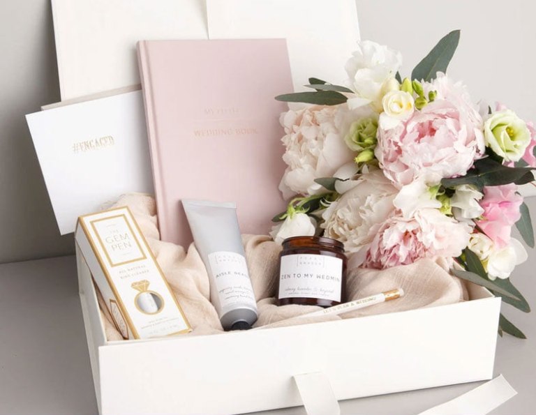 tặng quà valentine cho vợ là mỹ phẩm