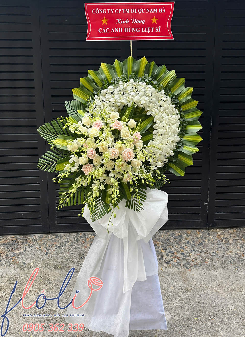 vong hoa vieng nghia trang liet si 1a