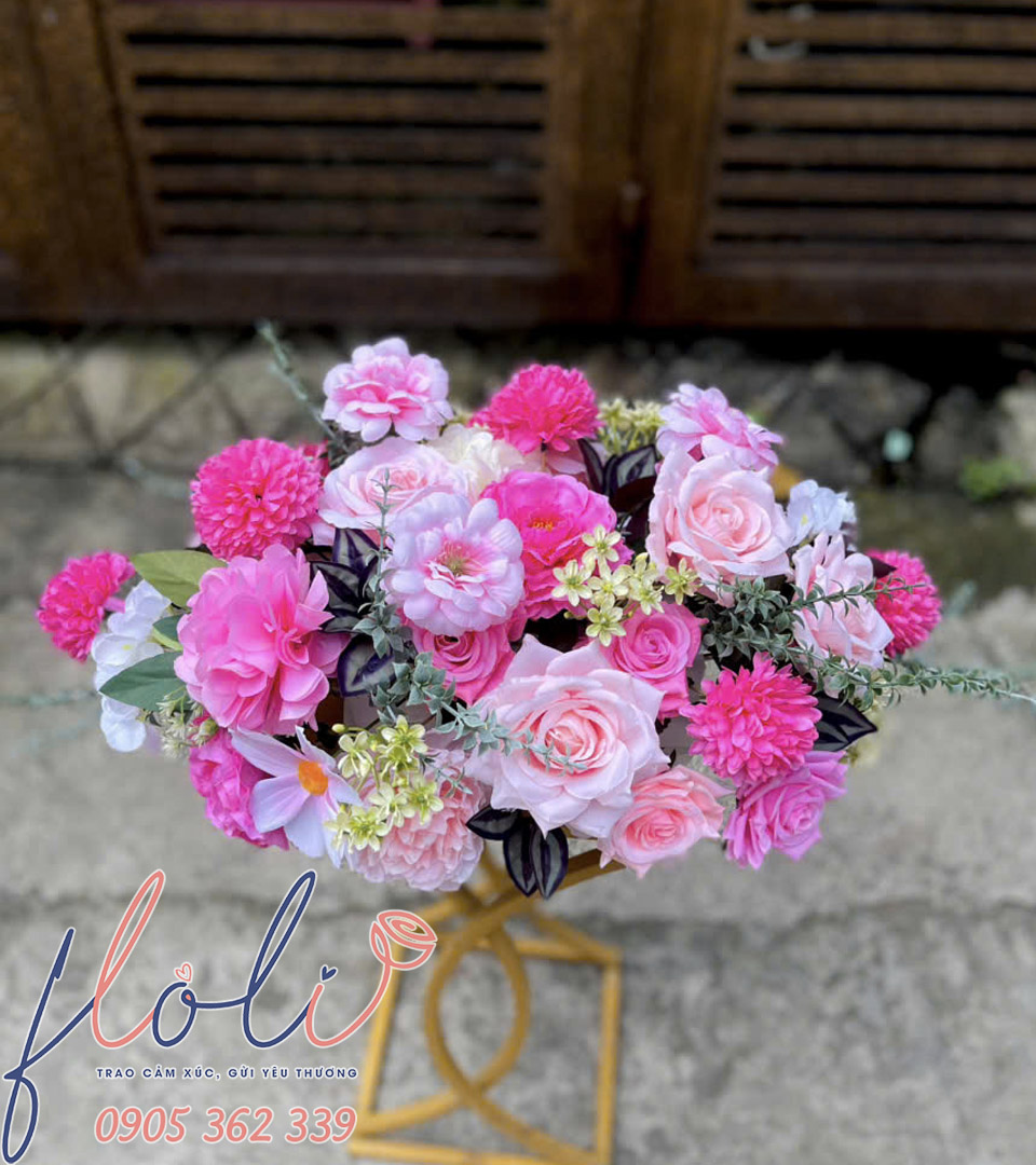 hoa giả để bàn hội nghị, bàn họp