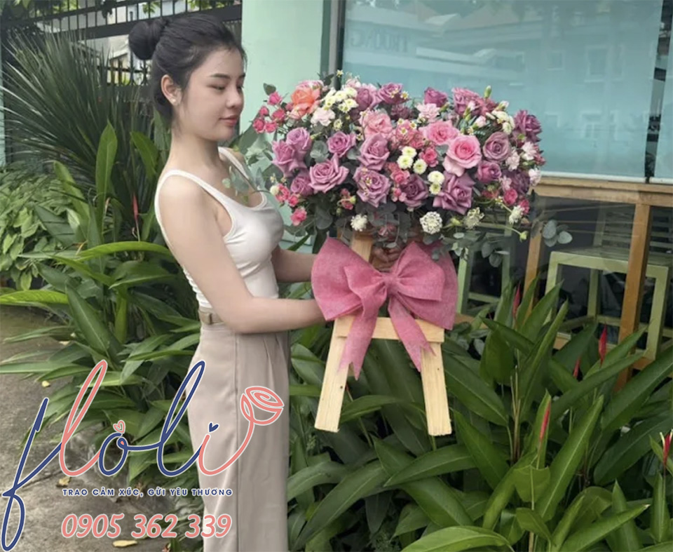 ke hoa chuc mung su kien mini de ban