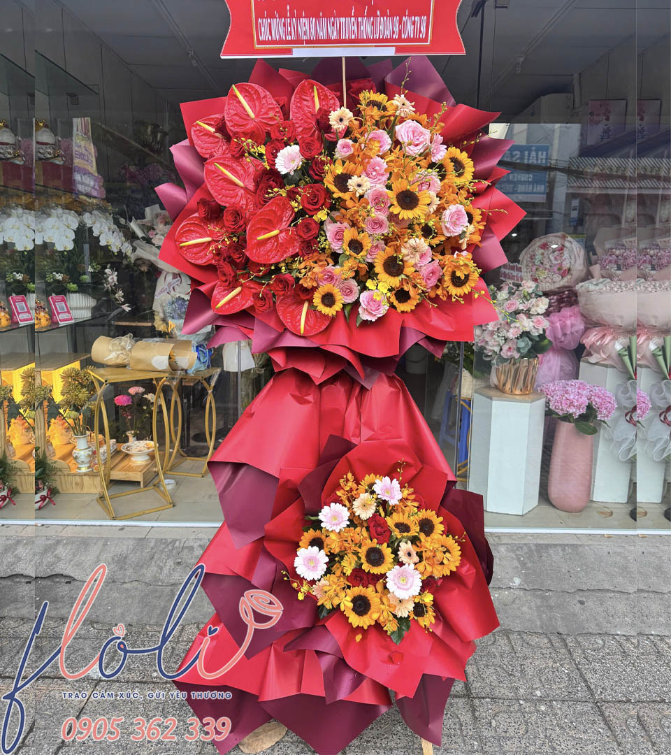 Kệ Hoa Khai Trương Thành Công Vang Dội KT019
